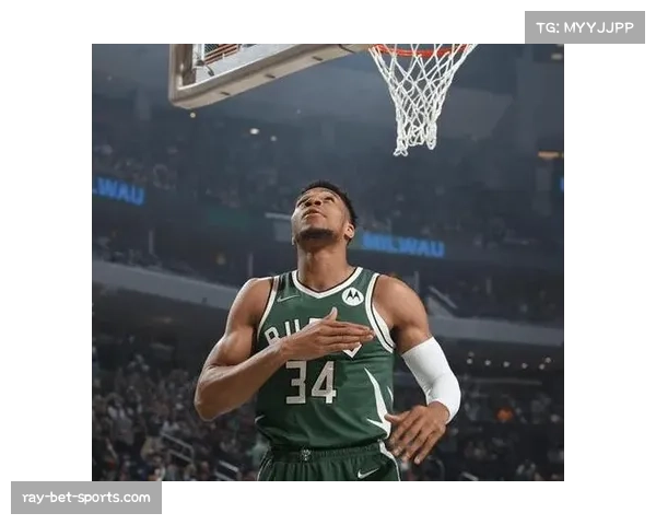 利拉德适应雄鹿体系过程缓慢 其与字母哥配合效率有待提升